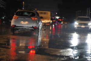 IMG_20231120_003150_568-2-300x200 بالصور .. تساقط للامطار في بغداد