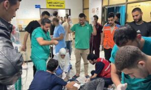 الاندونيسي-730x438-1-730x438-2-300x180 الاف المرضى والكوادر الطبية محاصرون في المستشفى الاندونيسي بغزة