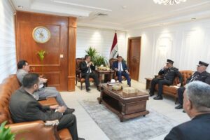 IMG_20231221_132800_555-300x200 وزيرا الداخلية والتجارة يناقشان تقديم افضل الخدمات للمواطنين