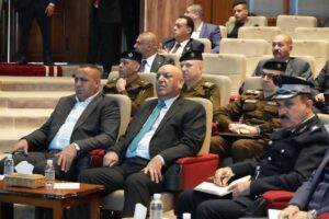 IMG_20231224_140125_994-300x200 بحضور وزير الداخلية وعدد من قادة الوزارة والشخصيات .. رئيس الجامعة العليا للدفاع الوطني الإيرانية يلقي محاضرة عن إدارة الأزمات