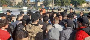 IMG_20240107_114249_411-300x135 متطوعو وزارة الدفاع يعتصمون في بغداد قرب وزارة الدفاع العراقية