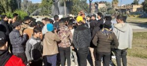 IMG_20240107_114252_736-300x135 متطوعو وزارة الدفاع يعتصمون في بغداد قرب وزارة الدفاع العراقية