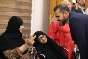 IMG_20240413_182642_030-300x200 رئيس حركة حقوق النائب حسين مونس يزور دار العطاء لرعاية كبار السن في حي الرشاد ويلتقي موظفيه ويثني على الاهتمام الذي يحظى به كبار السن .