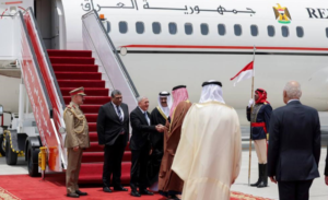 13-300x183 بالصور.. رئيس الجمهورية يصل إلى البحرين