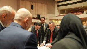 3-300x169 تقدم يشخص تدخلاً حكومياً في ملف انتخاب رئيس جديد للبرلمان