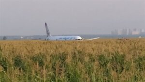 Doc-P-489487-638522133083016483-300x169 المحافظة التي شهدت فاجعة رئيسي.. خلل فني يصيب طائرة إيرانية متوجهة الى تبريز