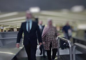 1114c961-df86-49eb-841d-0b3a45202142-300x209 النزاهة تستردُّ مسؤولاً سابقاً في وزارة الصحة من السلطات البيلاروسية تورط بهدر(٦,٥) مليارات دينار