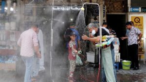 Doc-P-490642-638534299153051889-300x169 الأنواء الجوية: محافظتان تسجلان غداً نصف درجة الغليان