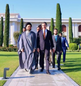 ExtImage-4174021-944908480-281x300 السيد عمار الحكيم يصل اقليم كردستان (صور)