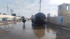 Doc-P-505193-638662114501484623-300x169 عجلات عسكرية تساند البلدية والأمانة في سحب مياه الأمطار في بغداد (صور)