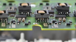 Doc-P-512775-638723990059985736-300x169 قيود أمريكية جديدة على تصدير "شرائح الذكاء"