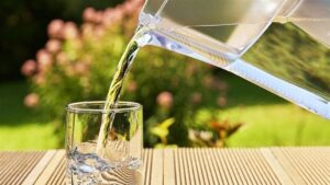 Doc-P-514120-638733826237540587-300x169 لتفادي هذه الأمراض.. كم نحتاج من الماء يوميا في الشتاء؟