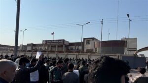 Doc-P-514959-638740754915542095-300x169 تظاهرة كبيرة في البصرة تخص الفائزين بقرعة 13 ألف درجة وظيفية