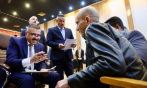 FB_IMG_1740927131544-300x179 وزير الداخلية يلتقي بأسر الشهداء والجرحى والمواطنين المنتسبين للوزارة لتذليل العقبات وتلبية المناشدات بسرعة