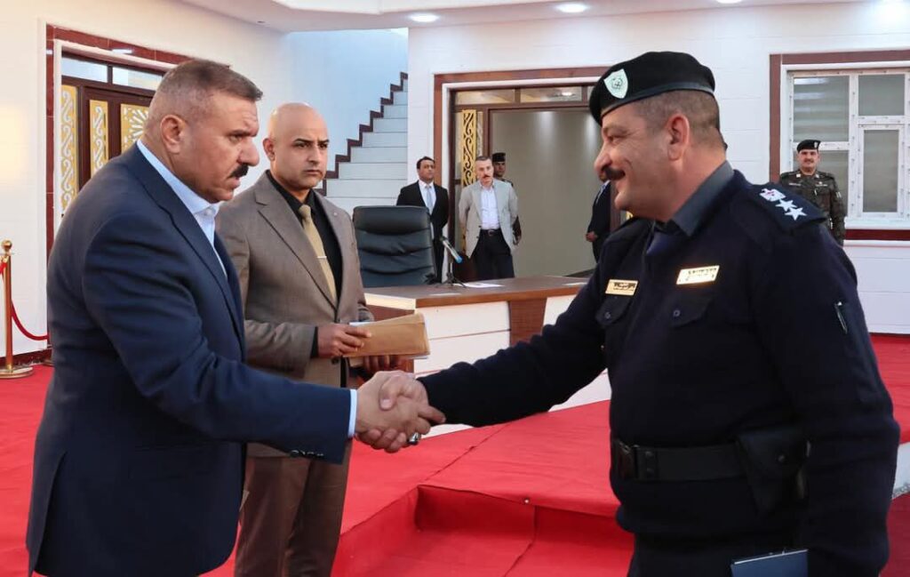 fb_img_17424087357891172866902040209915-1024x649 وزير الداخلية يفتتح جوال قائد قوات الحدود في منطقة القائم ويكرم المتميزين من الضباط والمنتسبي