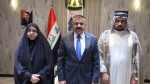 1-300x168 مؤكدا على احترام الملاكات التدريسية... وزير الداخلية يلتقي الأستاذة التربوية من محافظة ذي قار زينب خربيط جويد ويتكفل بمصاريف علاجها
