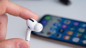 Doc-P-521686-638796826993516757-300x169 نصائح سريعة لتجنب نفاذ شحن سماعات "AirPods"