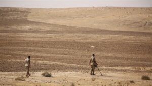 Doc-P-522289-638801226352259401-300x169 الألغام "تلعب الغميضة" مع العراق.. هجرة مع السيول والرمال وخرائط زراعتها "مفقودة"