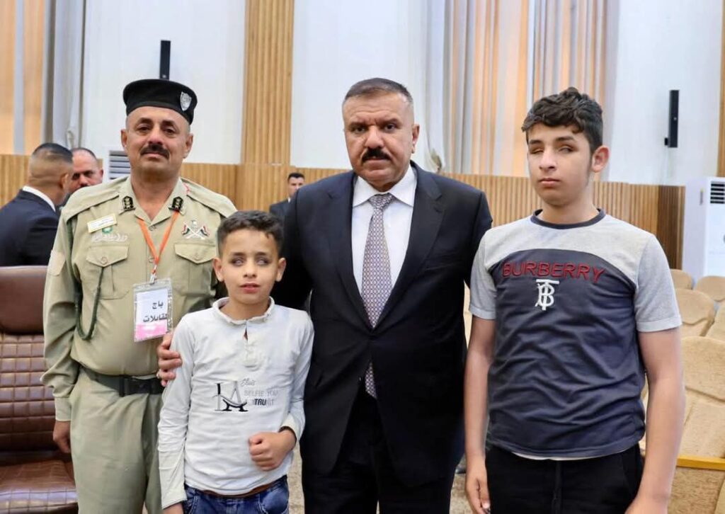 fb_img_17457696896177818499152241475573-1024x726 خلال مقابلاته الأسبوعية.. وزير الداخلية السيد عبد الأمير الشمري يشدد على استمرار متابعة احتياجات وطلبات أسر الشهداء والجرحى والمواطنين والمنتسبين ، والإهتمام بالحالات الإنسانية