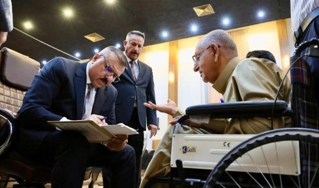 fb_img_1745769706056488022728399916141-1024x604 خلال مقابلاته الأسبوعية.. وزير الداخلية السيد عبد الأمير الشمري يشدد على استمرار متابعة احتياجات وطلبات أسر الشهداء والجرحى والمواطنين والمنتسبين ، والإهتمام بالحالات الإنسانية