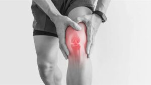 Doc-P-525513-638822817256554657-300x169 بينها السمنة.. دراسة تحدد أسباب إصابات الركبة