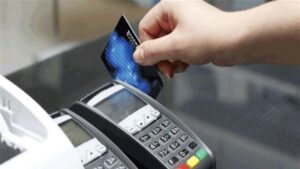 Doc-P-528261-638843538305929662-300x169 ربحوا نصف مليار في عام.. البطاقات الالكترونية تتحول الى "مهرّب دولار" بعد اغلاق ثغرة الحوالات بالعراق