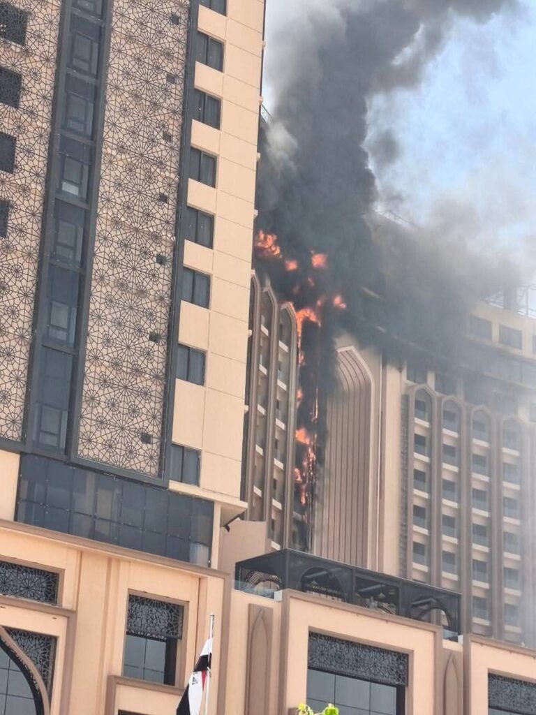 fb_img_17511939308498270459867925128096-768x1024 اندلاع حريق داخل فندق "قلب العالم" في منطقة الجادرية ببغداد