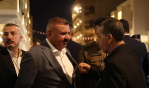 FB_IMG_1757952227679-300x177 وزير الداخلية يتفقد شارع المتنبي ومركز شرطة باب المعظم في بغداد