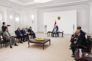 FB_IMG_1758120669849-300x200 رئيس الوزراء ومحافظ كربلاء يعلنان إطلاق مشروع توزيع 14 ألف قطعة أرض سكنية للتربويين