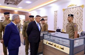 FB_IMG_1759129483826-300x196 تقرير: وزير الداخلية والأمين العام لمجلس وزراء الداخلية العرب يشيدان بجهود شرطة الرصافة
