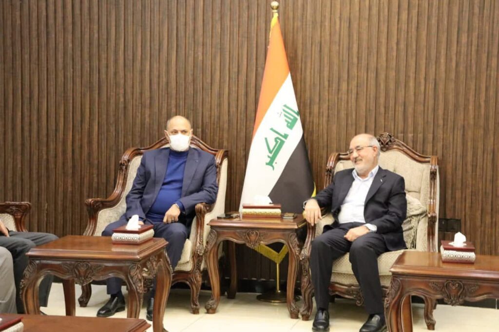 fb_img_17635549261814085722561164224727-1024x682 التقى السيد امين عام الانتفاضة الشعبانية واعضاء المكتب السياسي اليوم مع الاخوة رئيس واعضاء المكتب السياسي لكتلة صادقون