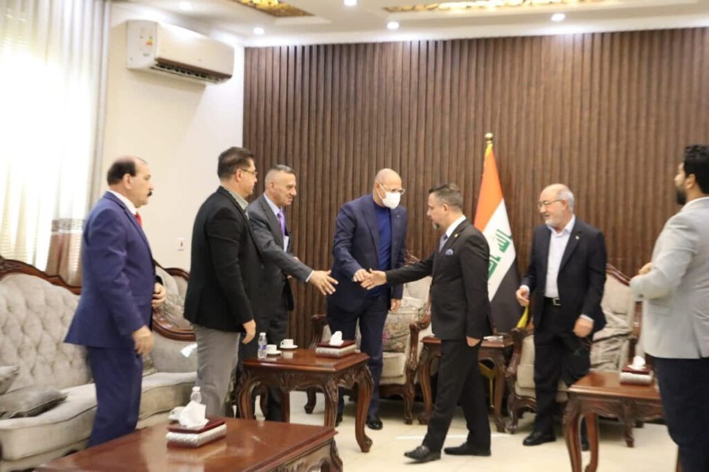 fb_img_1763554930803349018434589357166-1-1024x682 التقى السيد امين عام الانتفاضة الشعبانية واعضاء المكتب السياسي اليوم مع الاخوة رئيس واعضاء المكتب السياسي لكتلة صادقون